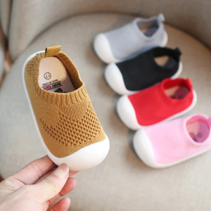Zapatos antideslizantes para niños